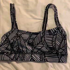 Lululemon black and white patterned sports bra